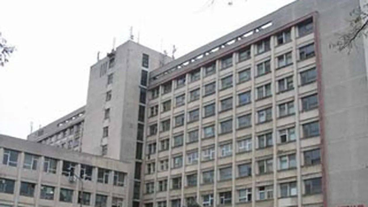 Un baietel de opt ani a murit in spital, dupa ce a fost tratat de rosu in gat, iar el avea ficatul putrezit