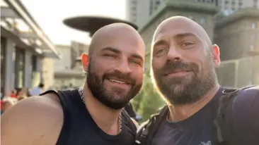 Cum s-a transformat un bărbat infectat cu virusul COVID-19 după șase săptămâni în spital. A pus imaginile pe Facebook