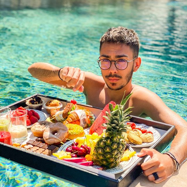Armin Nicoară a plâns la o nuntă, de nervi că nu îi funcționa microfonul / Sursă foto: Instagram