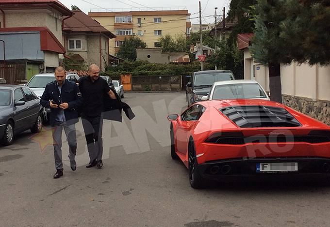 Gemenii cu Lamborghini