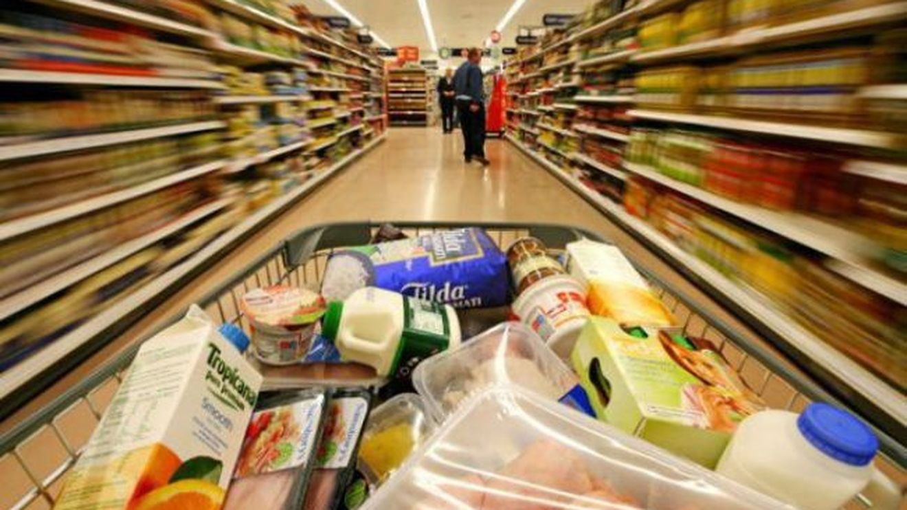 Experiență șocantă pentru o clientă a unui renumit magazin! A fost interogată și mustrată de angajați. Ce a făcut femeia