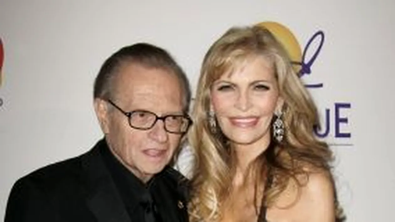 La 76 de ani, Larry King divorteaza pentru a opta oara!