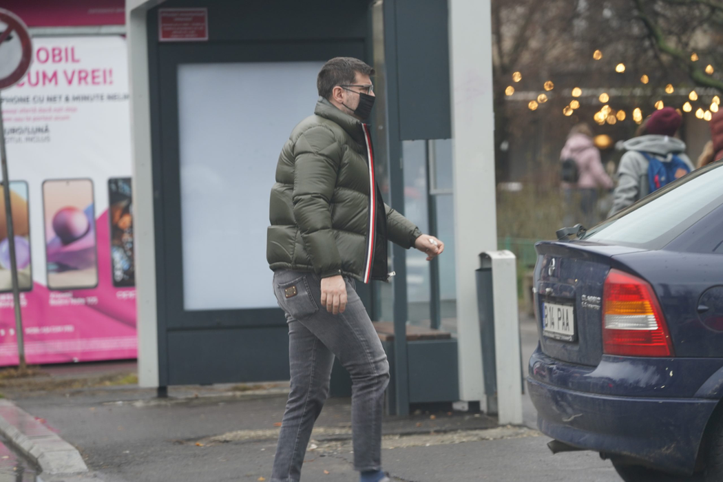 Toni Iuruc și-a aranjat frizura la un salon din zona Floreasca