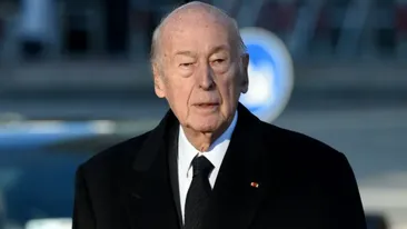 Valéry Giscard d’Estaing, fostul președinte al Franței, a murit din cauza unor complicații asociate Covid-19 