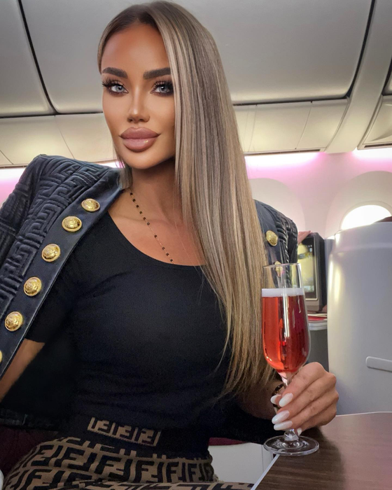 Bianca a zburat la clasa business / (Sursa: Instagram)