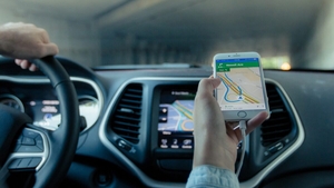 Adio, Waze și Google Maps! Un român a dat lumea peste cap cu noua aplicație, Atlas Navi. Care sunt beneficiile celor care o folosesc