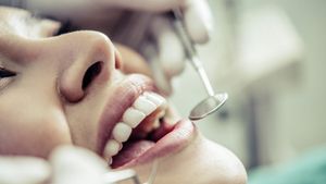 (P) Cum îți dai seama că ai nevoie urgent de un control stomatologic? Semne pe care mulți le ignoră