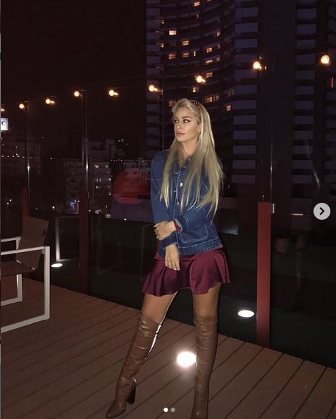 Denisa l-a cucerit pe Ahmed, poreclit Prințișorul SIR, cu formele ei de invidiat