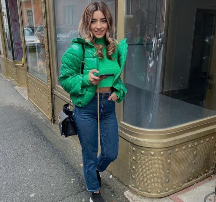 Iubita lui Dennis Man, fotbalistul aflat pe lista lui AC Milan, o adevărată bombă-sexy! Fotografii incendiare cu Alexandra Ionela, fostă Miss Arad în 2014| GALERIE FOTO