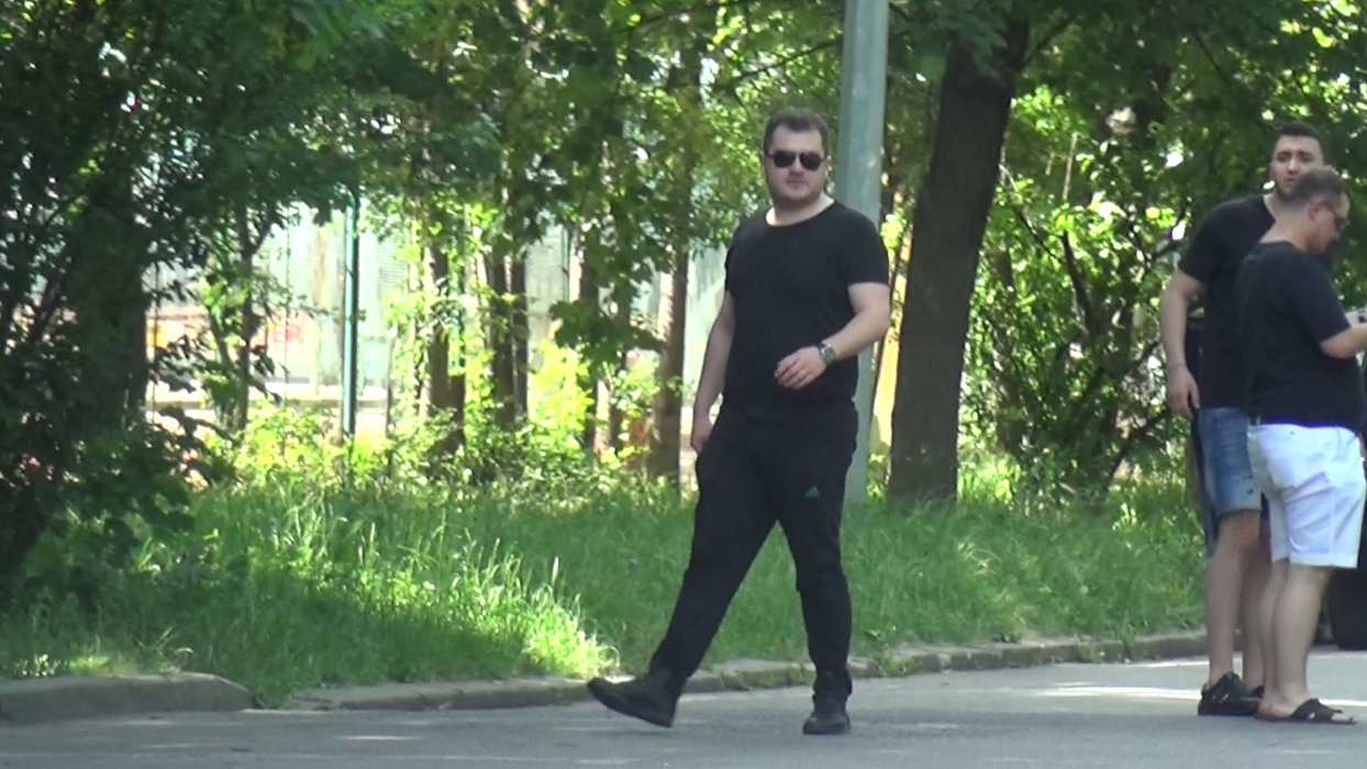 „Bozo“ şi fratele său au „operat“ un BMW în parcul Herăstrău din Capitală
