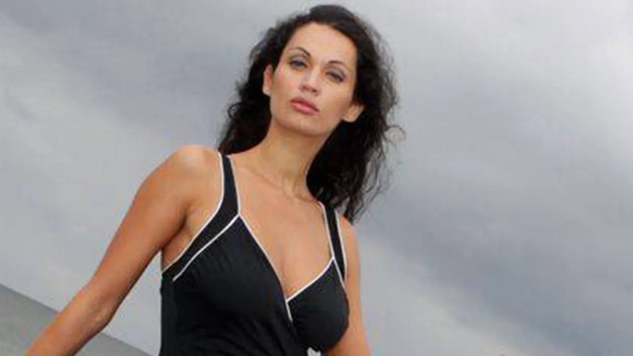 Nicoleta Luciu a ajuns pe mana medicilor! Vedeta are coastele fisurate si o mana in ghips: Am cazut de pe... Ce a patit bruneta