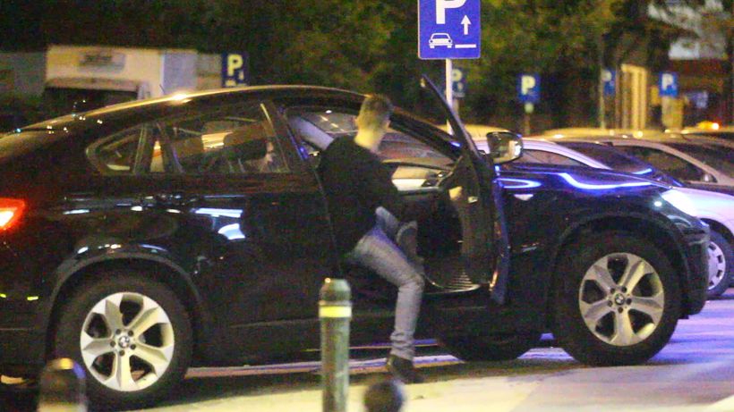 Din studiosul cu aparat dentar si ochelari, fiul lui Romica Tociu s-a transformat intr-un adevarat crai!