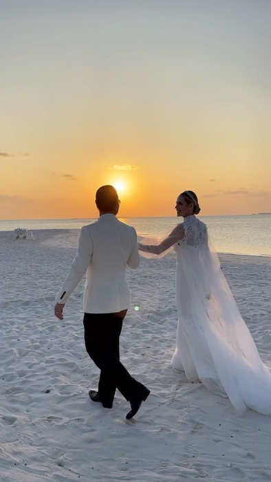 Hideaki Tanaka și Diana s-au căsătorit la începutul anului, în Insulele Maldive (Foto: Instagram)