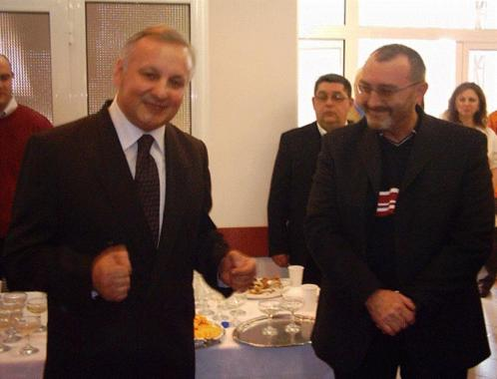 Medicul Dan Chelariu alături de profesorul Ioan Lascăr