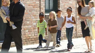 Casute pentru joaca de 100.000$ si gramezi de bijuterii Swarovski: cum traiesc cei mai rasfatati copii de la Hollywood?