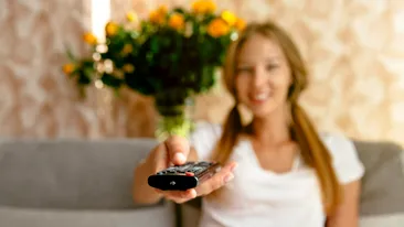 Program TV 5 ianuarie 2026. Desafio Aventura vs. Power Couple: la ce oră se difuzează cele mai așteptate show-uri