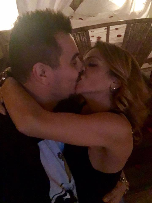 BURSUCU` se iubeşte cu o blondă sexy! Cum arată cea care i-a ”furat” inima