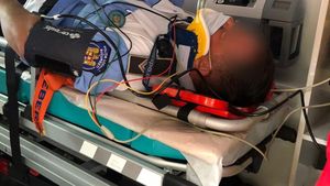 Scene șocante în Capitală! Un polițist a fost acroșat de o mașină și târât câțiva metri