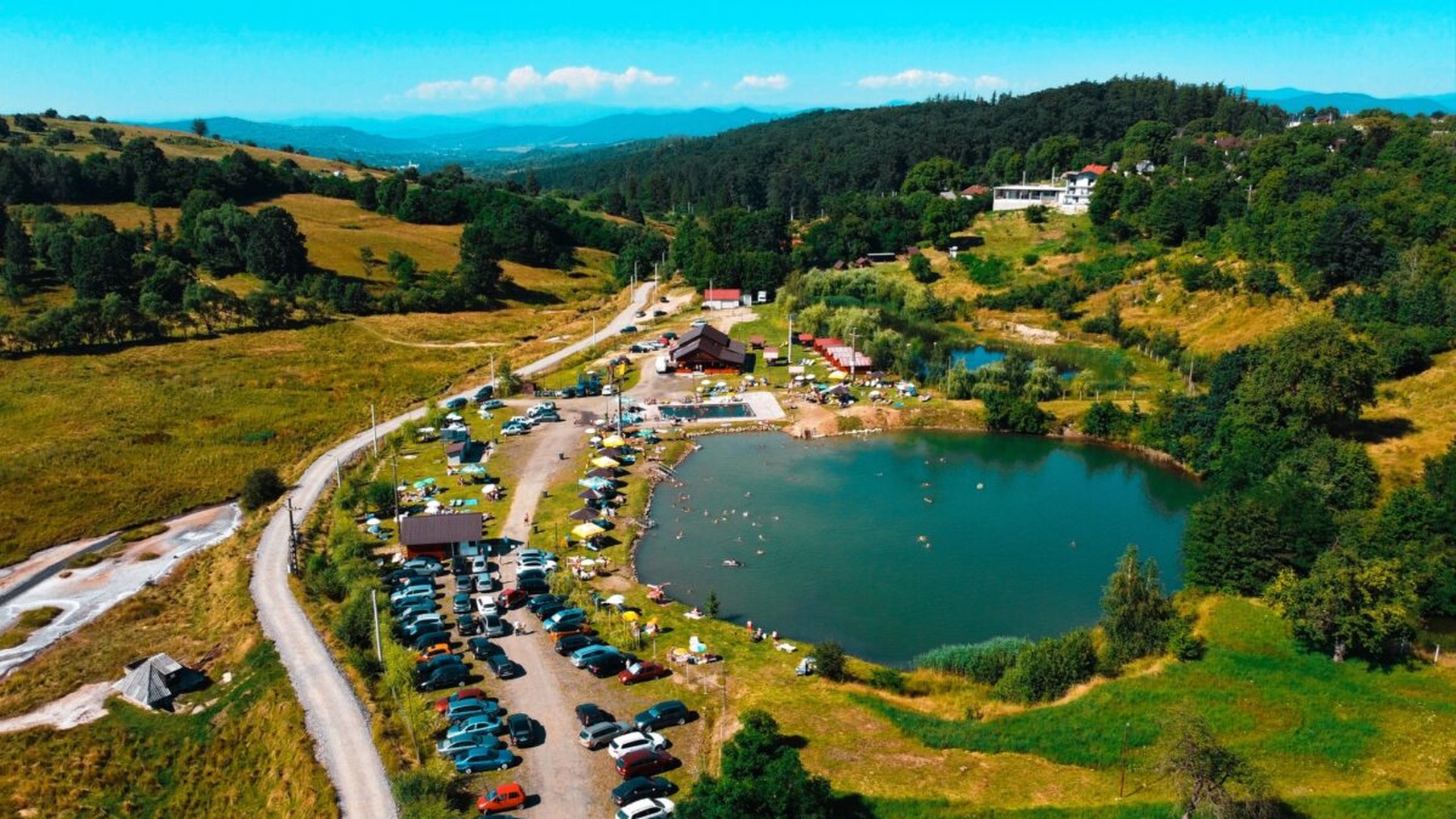 Locul din România unde se spune că apa sărată vindecă toate bolile. Puţini oameni ştiu de el