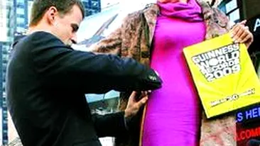 Femeia cu cele mai lungi picioare, refuzata de barbati