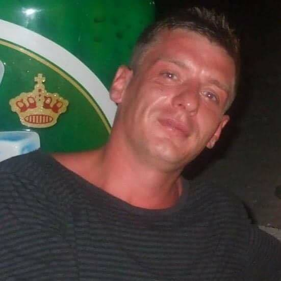 Mihaela Raluca Tudor, o jurnalistă din Bucureşti, a făcut public un mesaj în care a povestit cum a fost terorizată de Cornel Cristian Achim, un fost puşcăriaş. Sursa foto: Facebook