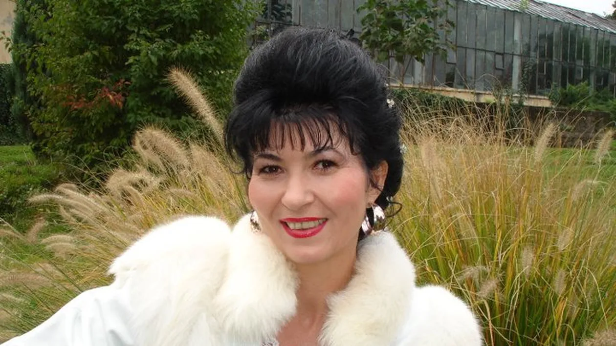 Hotii au dat lovitura la Revelionul Artistilor! Cantareata Neta Soare si-a gasit geanta in WC! Vezi cum a fost posibil!