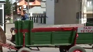 Orașul fantomă, aflat la 30 de km de Capitală. Nu are primar sau drumuri, dar are taxiul-căruță. FOTO