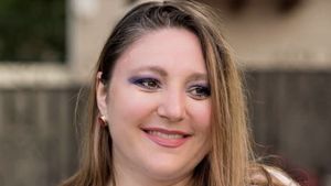 Senatoarea Diana Șoșoacă este în stare de șoc: "Se pregăteşte infectarea mea şi a familiei mele cu ceva ce ar semăna cu SARS-COV-2"