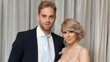 Alina Crăciun si-a arătat chilotii la TV! Rochia prea vaporoasă i-a lăsat la vedere ce ar fi trebuit sa vada doar proaspătul soţ