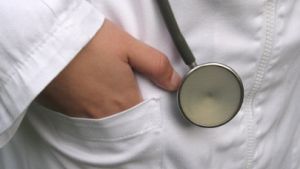 Medicii nu au primit încă bonusul promis de Klaus Iohannis. Când se va întâmpla acest lucru