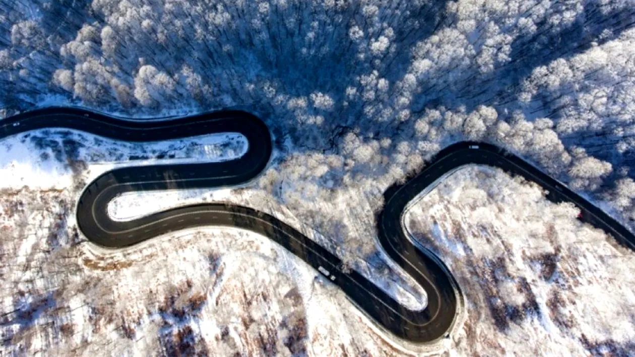 Cea mai spectaculoasă șosea din România pe timp de iarnă. Ce nu au voie să facă șoferii