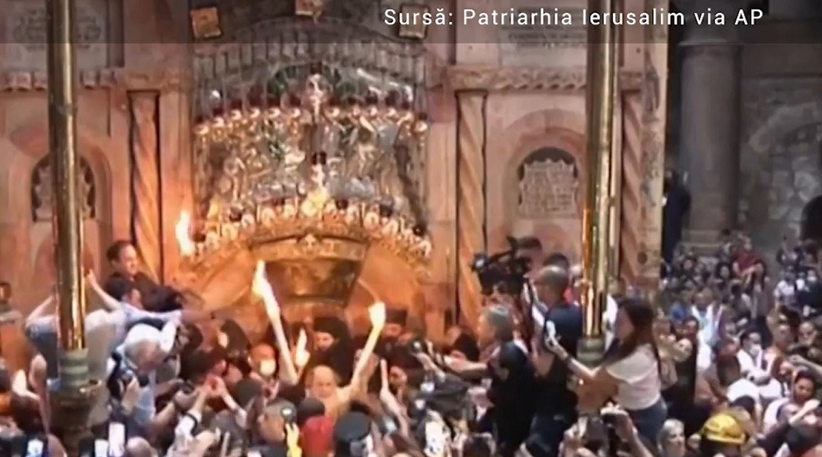 Cum se aprinde, de fapt, lumina Sfântă de la Ierusalim/ Sursă foto: Patriarhia Ierusalim