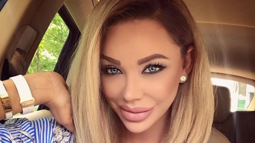 Bianca Drăguşanu a ”pus mâna” pe primul contract ca prezentatoare TV şi s-a apucat de cheltuit! A dat o mică avere pe... o geantă