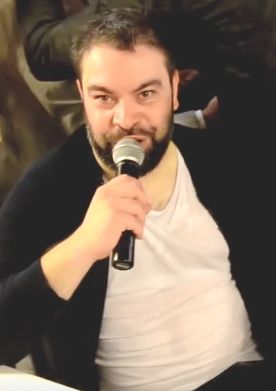 Manelistul vrea să scape de vicii