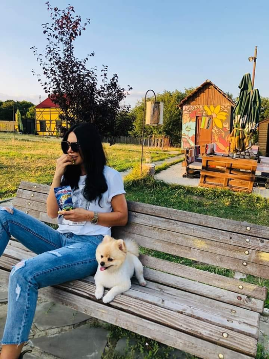 Raluca Macovei a născut în mare secret! Primele poze cu bebelușul și ce nume i-a pus