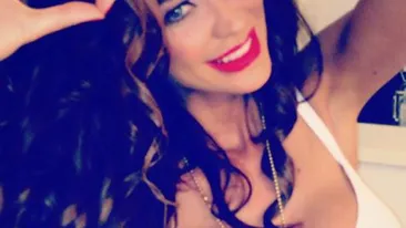 Bianca nu-şi mai încape în maieu din atâta iubire! Victor Slav ar trebui să fie măgulit!