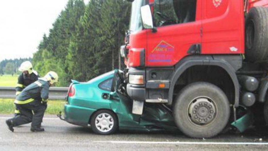 L-a lovit camionul! Un celebru fotbalist este in stare grava