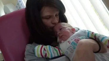 O elevă în clasa a VIII-a își făcea temele când și-a dat seama că a intrat în travaliu: ”Am fost împietrită”