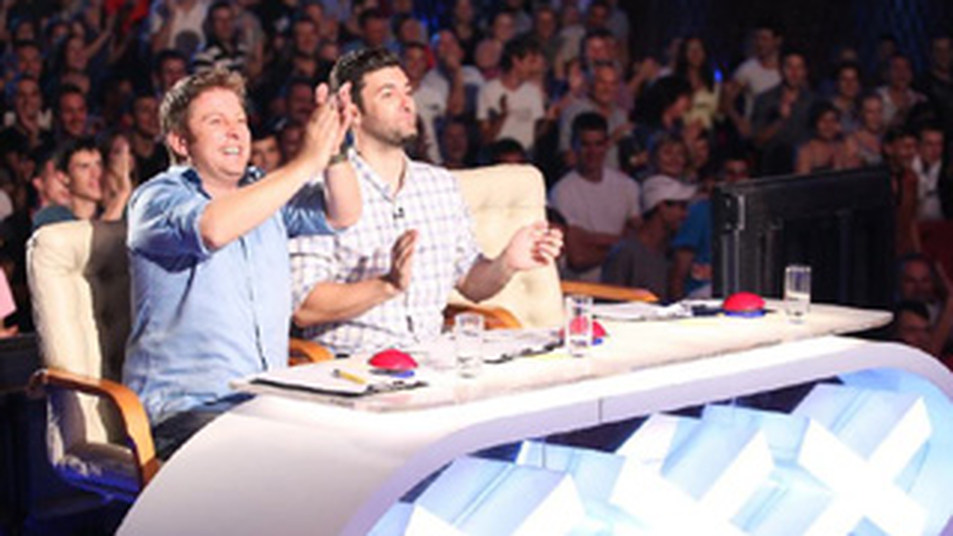 Prezentatorii "Romanii au talent", Smiley si Bartos, au devenit nedespartiti! "Mi-am pus viata in mainile lui, el si-a riscat viata pentru mine"