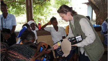 Soţia miliardarului român îi calcă pe urme Prinţesei Diana. A prezentat Ştirile Pro TV, iar acum... a devenit ”Împărăteasa Africii”! 