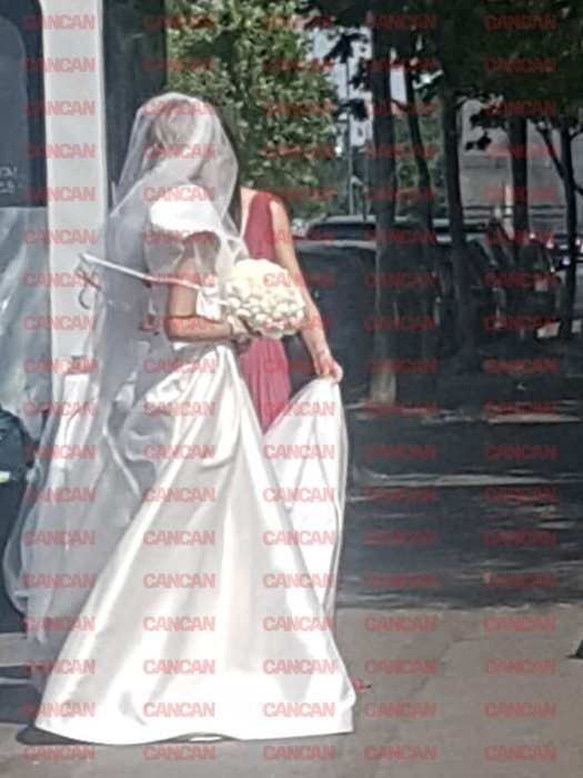 Gabriela a ajuns la biserică (Foto: CANCAN.RO)