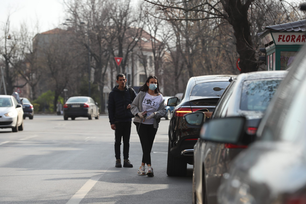 Adina Barbu, fosta asistentă TV, apariție de senzație în ”cartierul milionarilor”