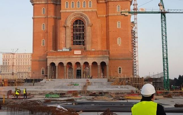 FOTO. În ce stadiu se află lucrările la Catedrala Mântuirii Neamului cu doar cinci zile înainte de sfințire. Imagini din interior
