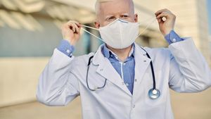 O altă vedetă din România suferă din cauza Aquafilling-ului: „Am fost imobilizată la pat, n-am putut să merg din septembrie”