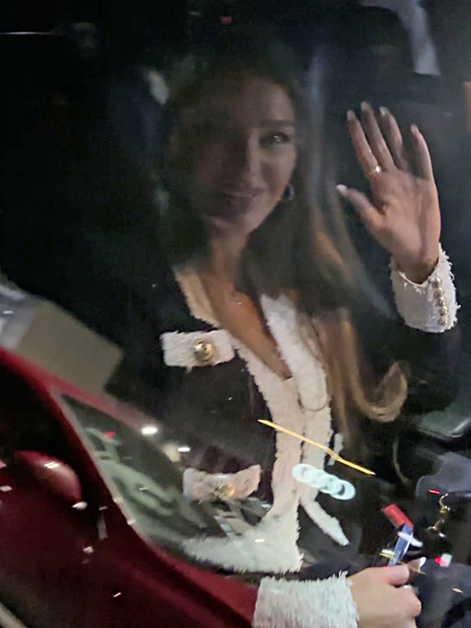 Bianca Drăgușanu, un zâmbet pentru fotografie (Foto: CANCAN.RO)