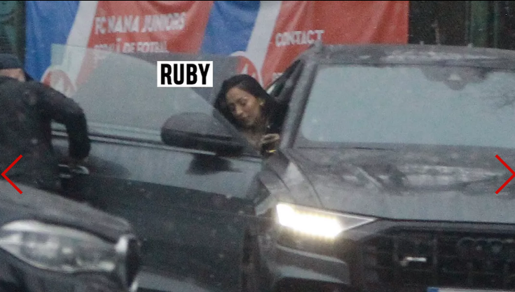 Povestea superbisimă despre cum a luat niște sute de mii € simpatica cântăreață. Secretul lui Ruby: el e milionarul care o …. !