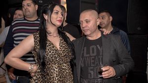 Ce mașină conduce Nicolae Guță pe străzile din București. Narcisa, fosta soție, l-a dat de gol