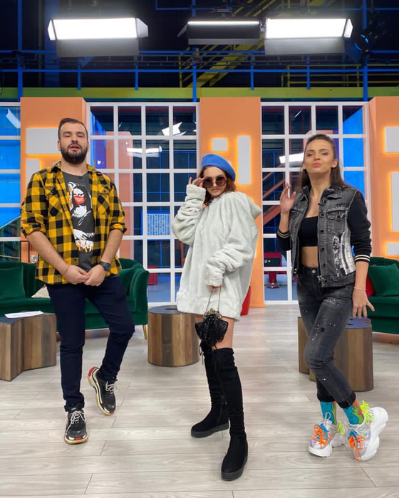 Olga Verbițchi, îngenuncheată de moartea bunicului ei: “M-am trezit plângând și aș fi vrut să fie un vis”. Câștigătoarea de la X Factor i-a adus un tribut emoționant | VIDEO