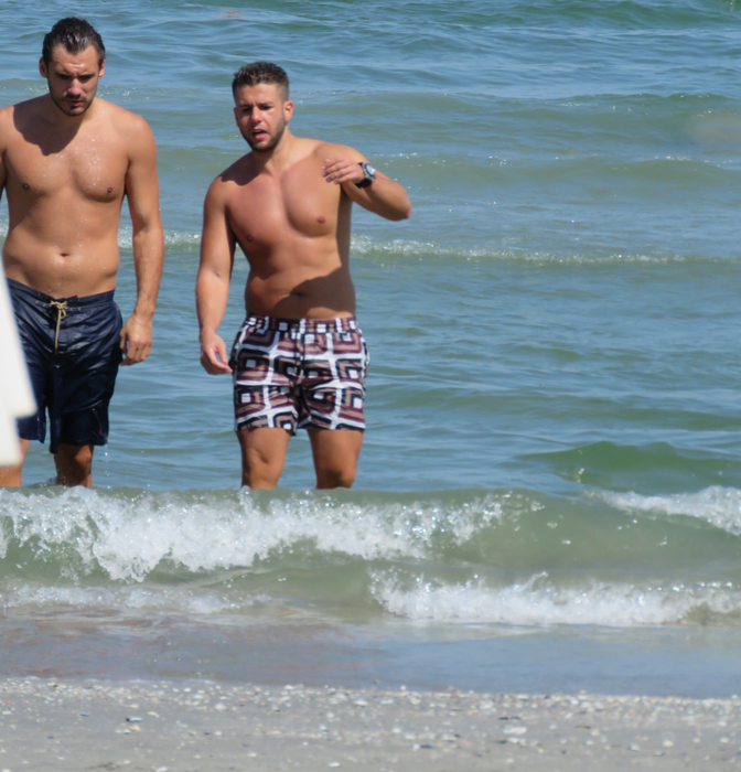 Andrei Penescu s-a afişat cu Mamaia cu un ceas de 26.000 euro.