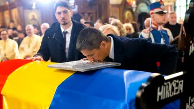 Gestul neașteptat al miliardarului Savvidis pentru Răzvan Lucescu. Cu cine s-a trezit la înmormântarea lui Mircea Lucescu